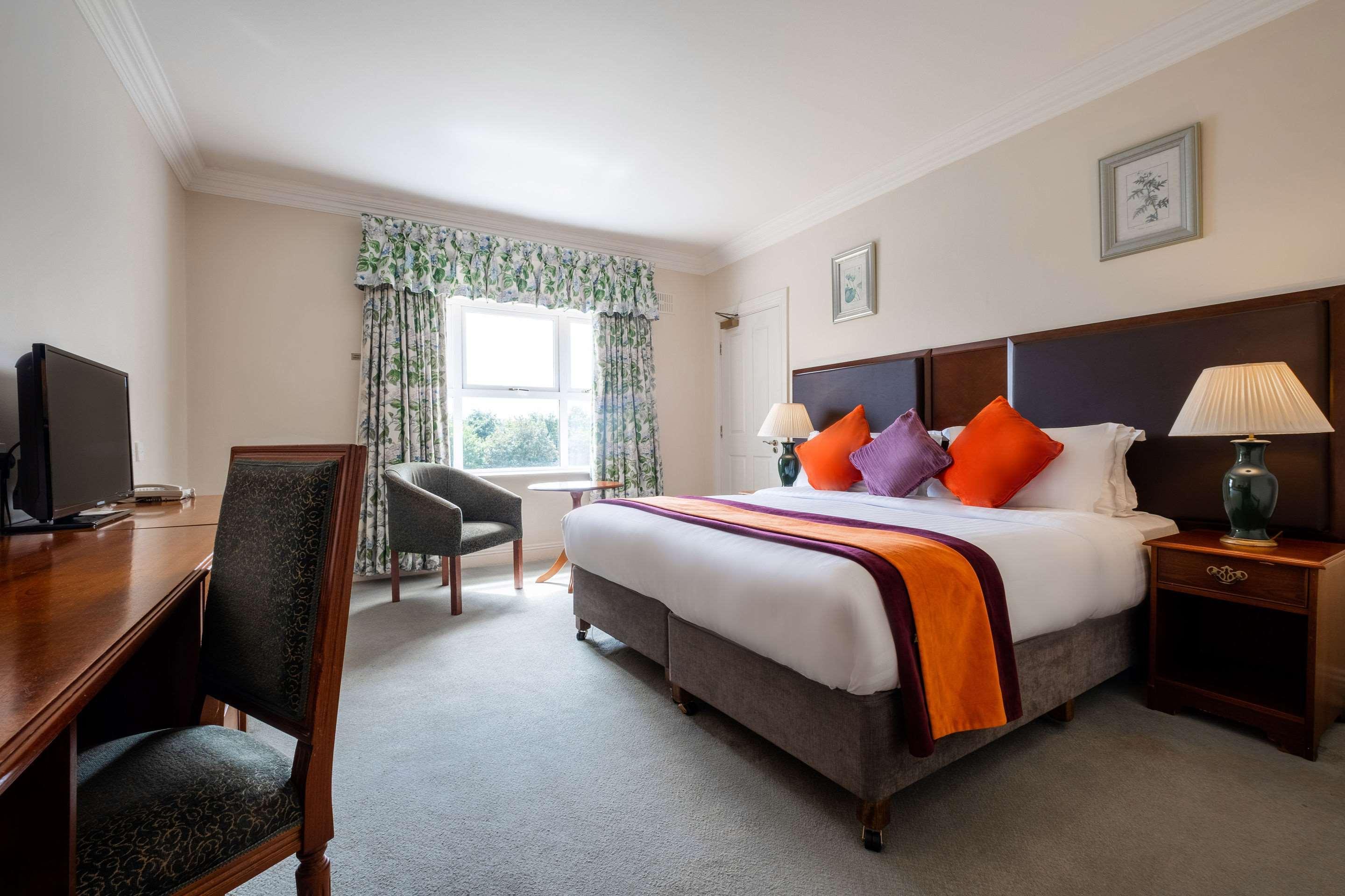 Hotel Woodstock Енис Екстериор снимка