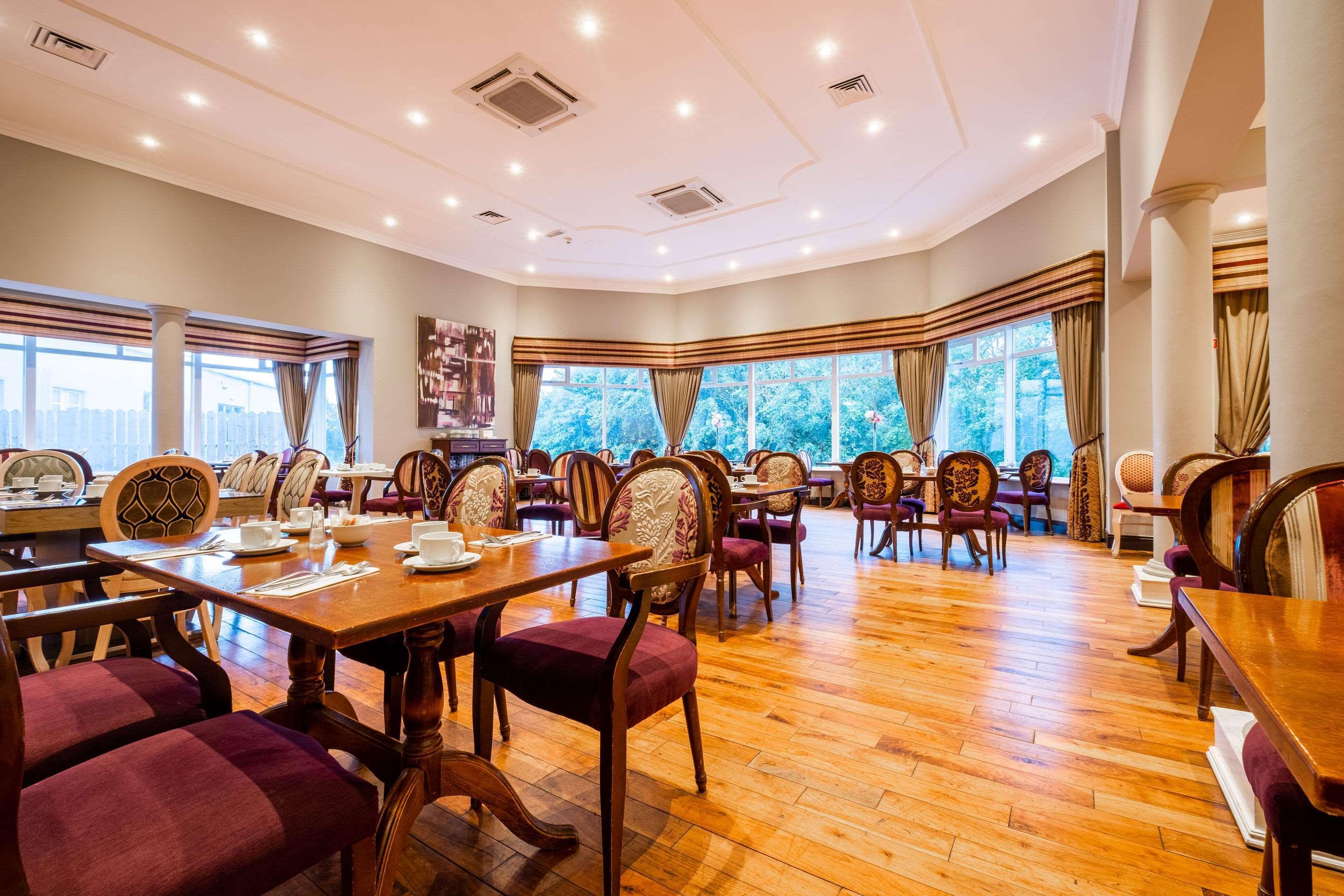 Hotel Woodstock Енис Екстериор снимка