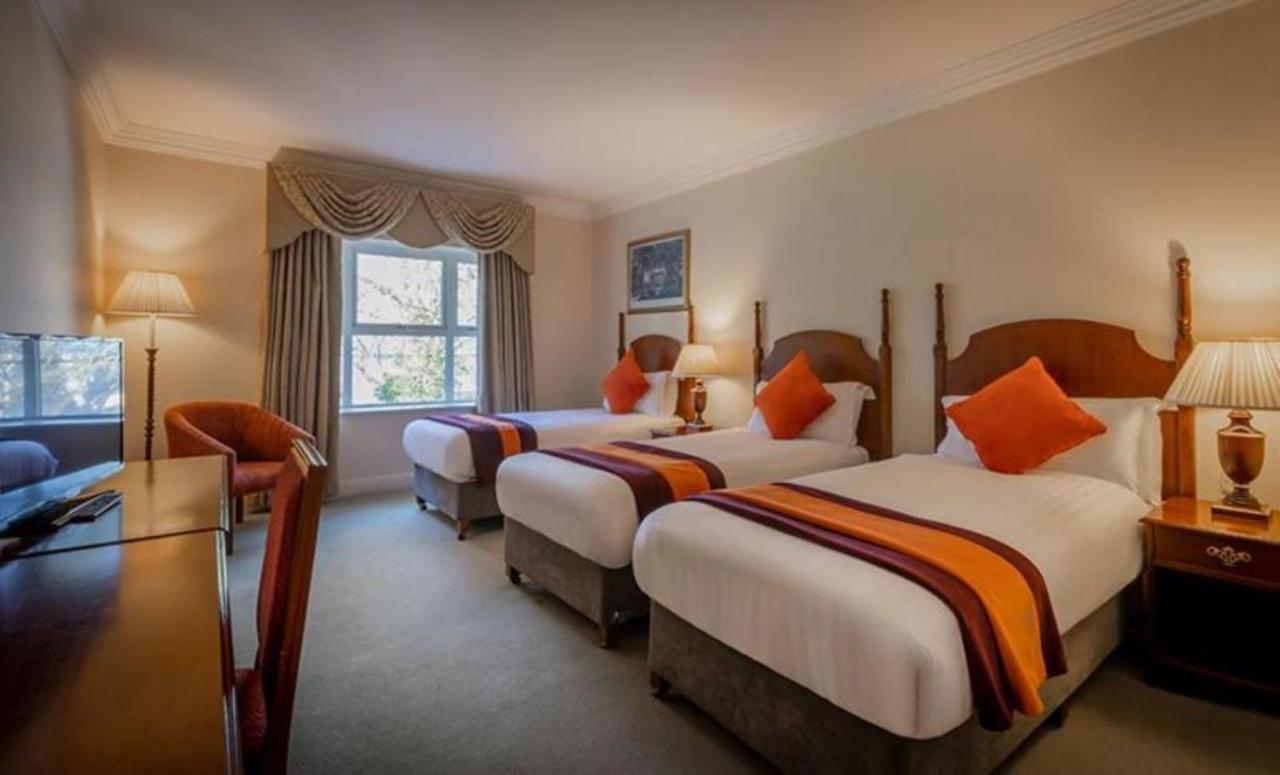 Hotel Woodstock Енис Екстериор снимка